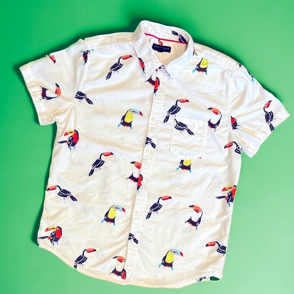 AEROPOSTALE Toucan Print Short Sleeve Shirt size large
